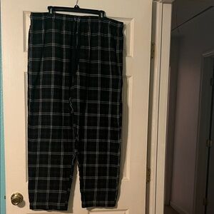 George Men's Black and White Plaid Lounge Pants. Size XL. In great condition